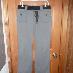 Cotton Pants with elastic waist and beltloops. Size XL